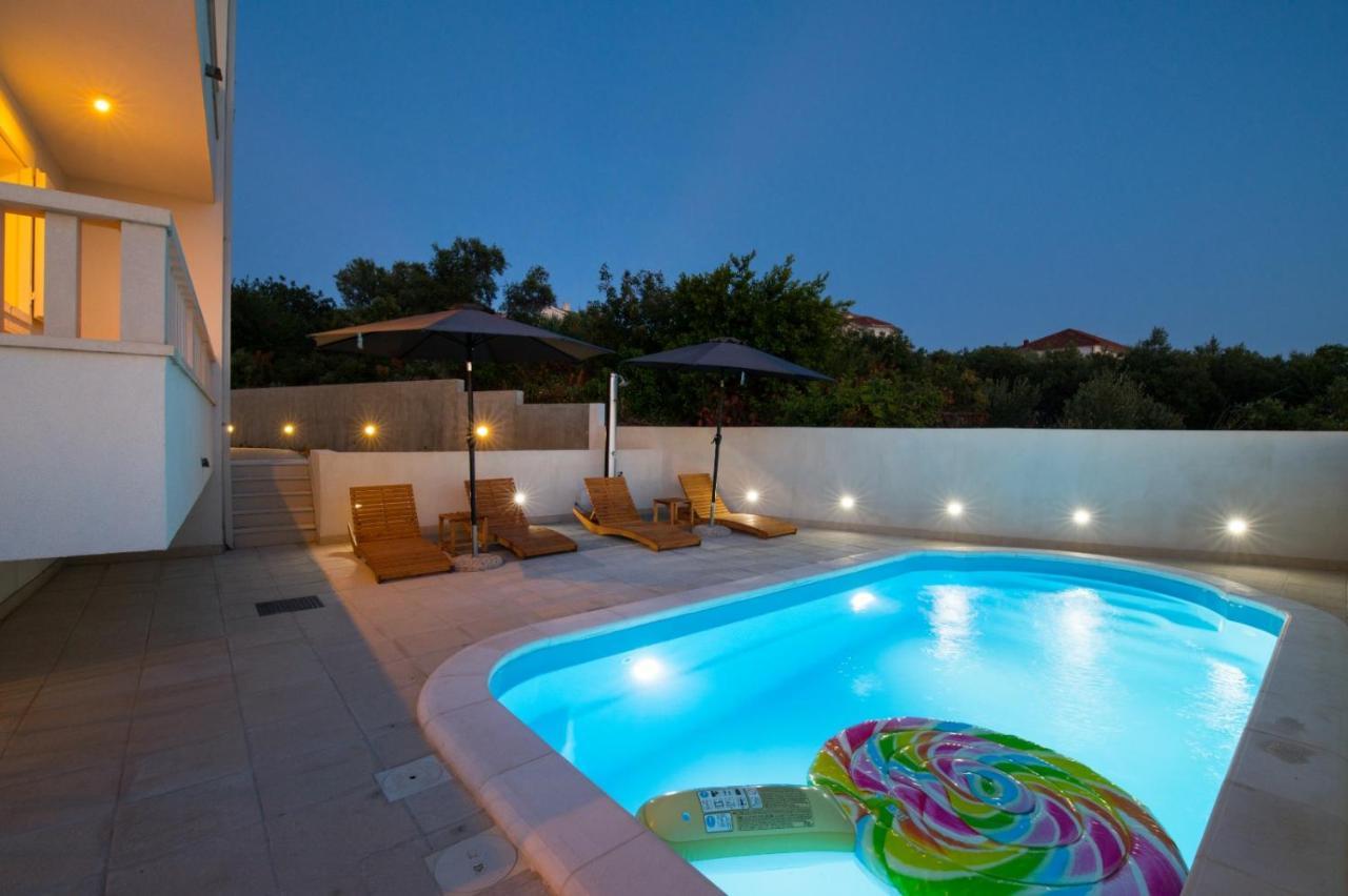 Brand New Aparment With Sea View & Swimming Pool At Ciovo - Villa Fiorentini Trogir Exterior photo